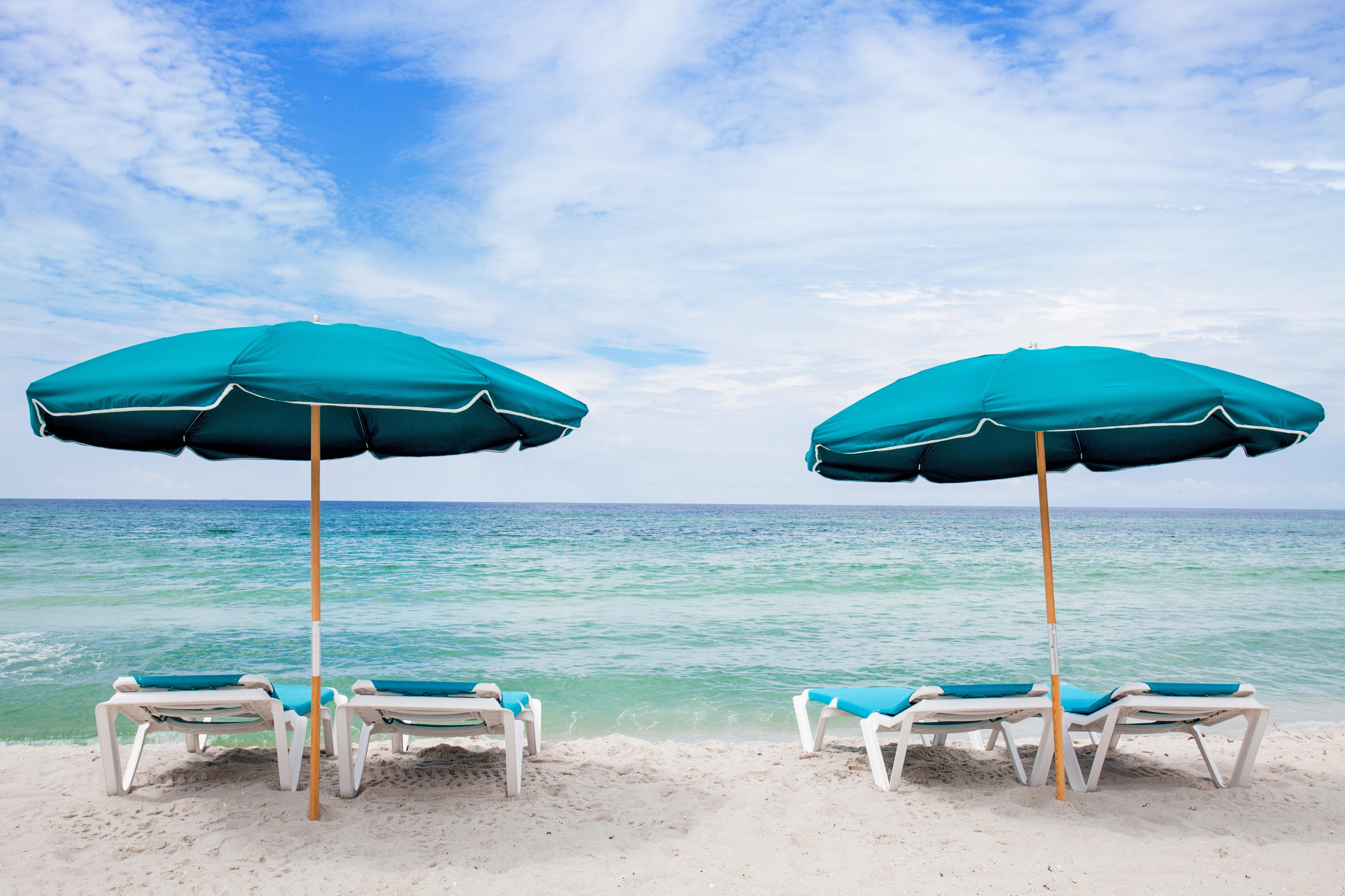Holiday Inn Express & Suites Panama City Beach Beachfront By Ihg Exterior foto