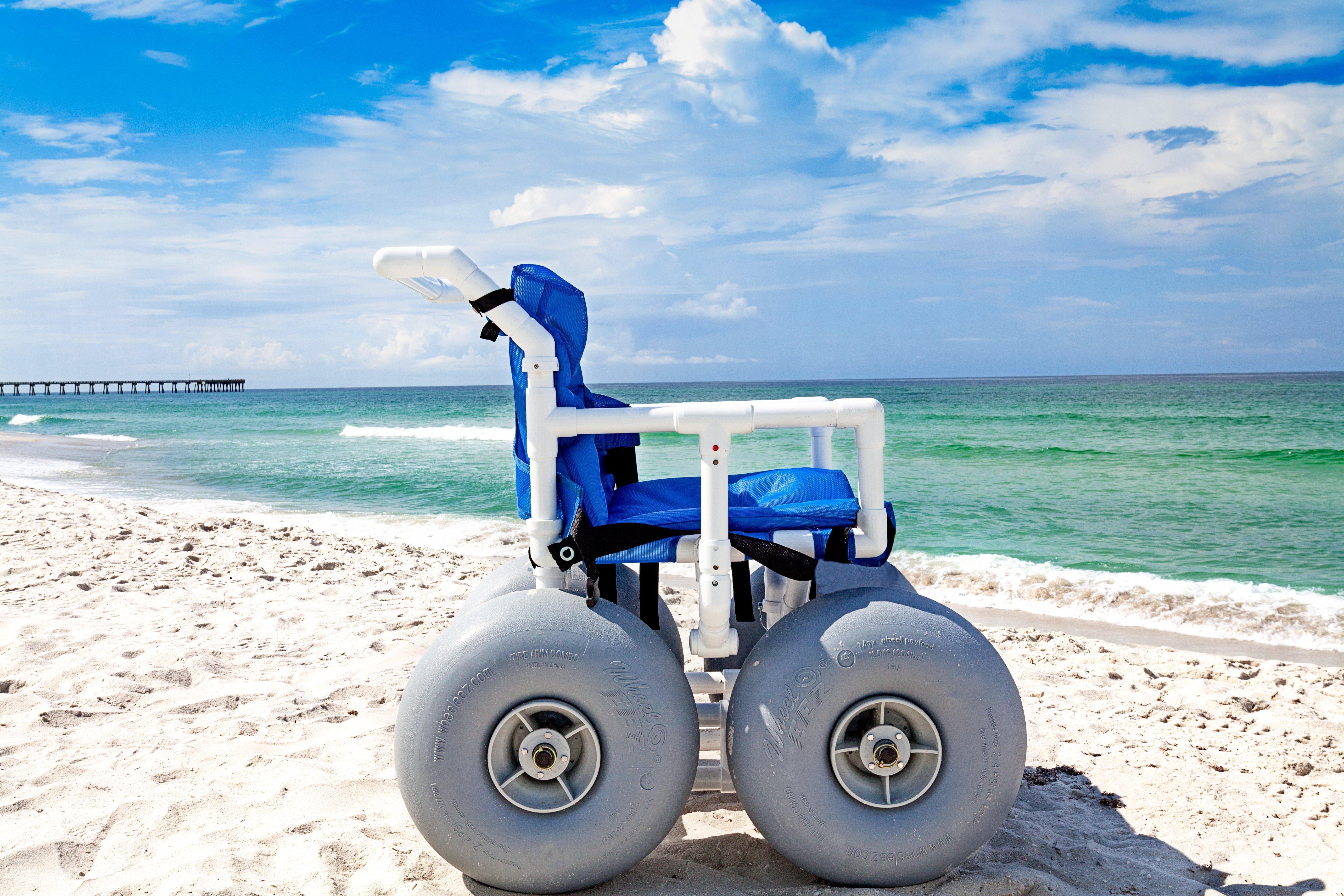 Holiday Inn Express & Suites Panama City Beach Beachfront By Ihg Exterior foto