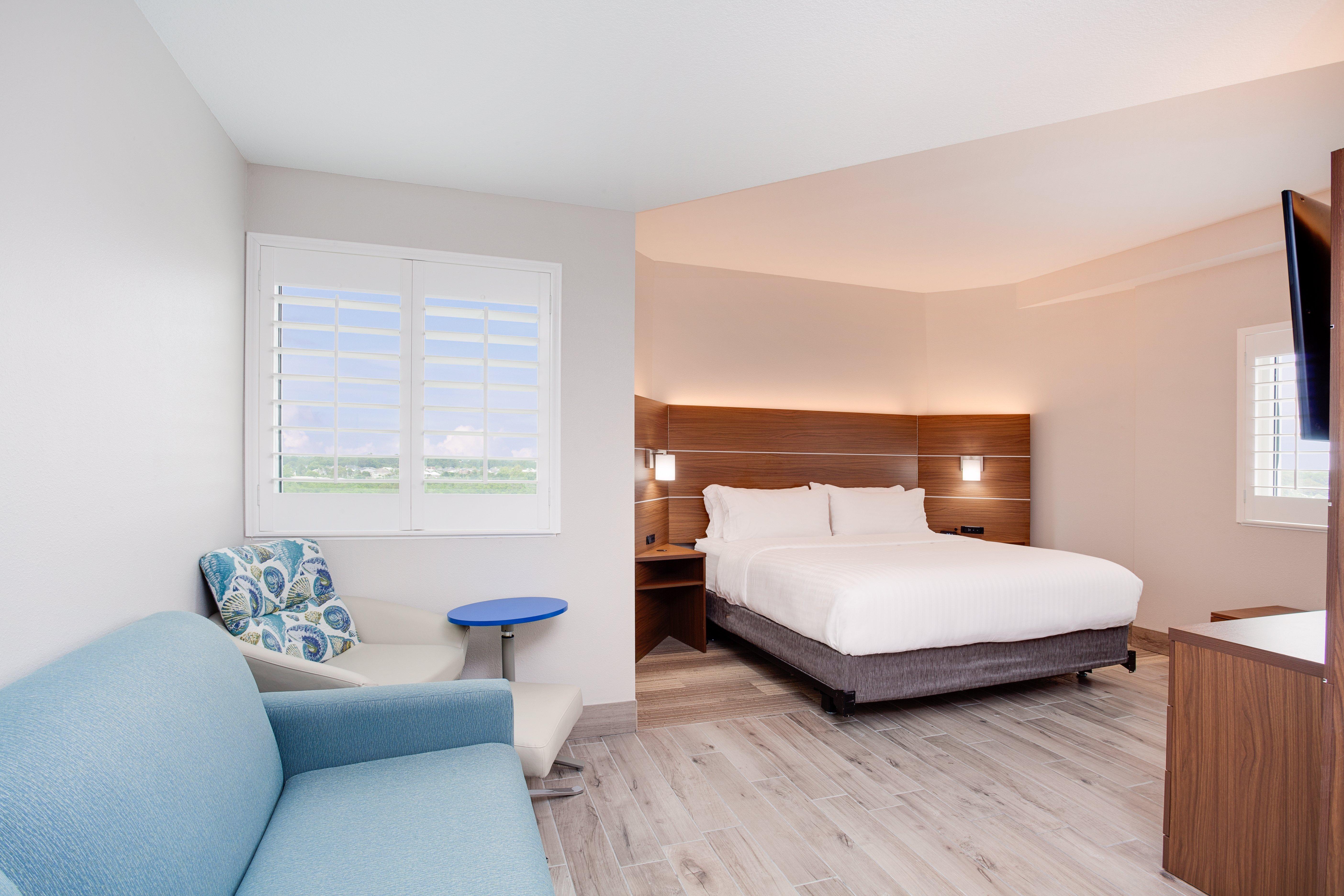 Holiday Inn Express & Suites Panama City Beach Beachfront By Ihg Exterior foto