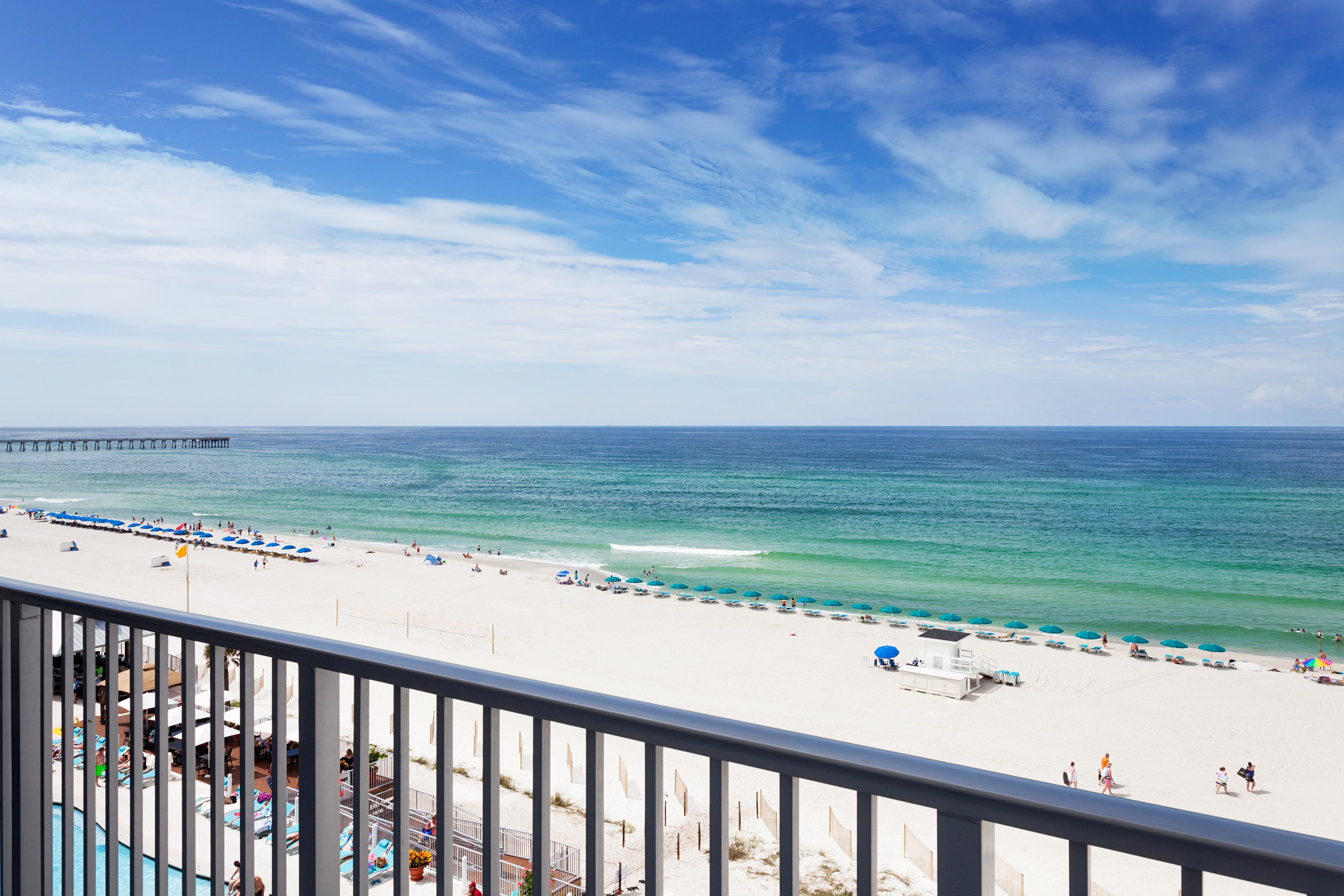 Holiday Inn Express & Suites Panama City Beach Beachfront By Ihg Exterior foto