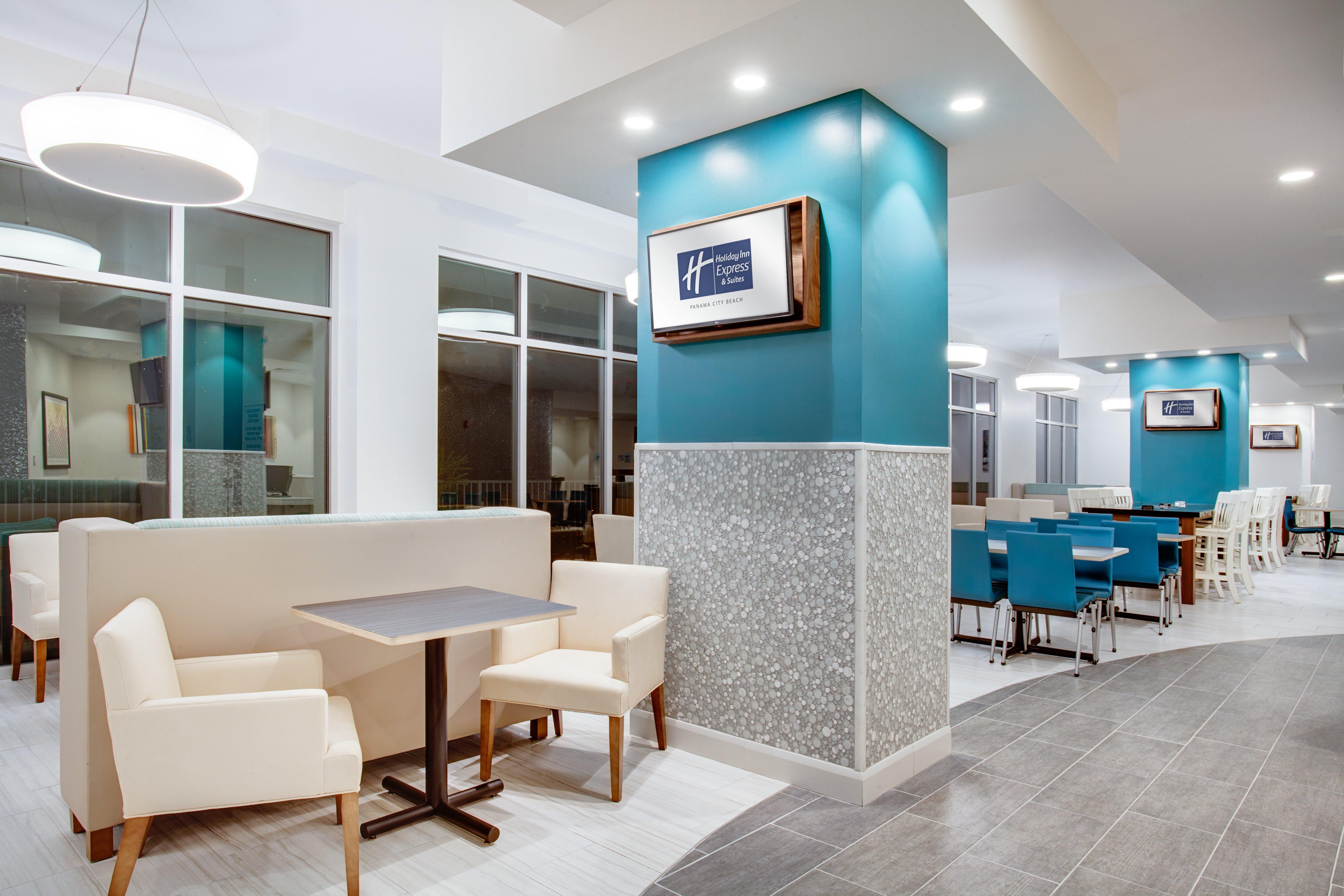 Holiday Inn Express & Suites Panama City Beach Beachfront By Ihg Exterior foto