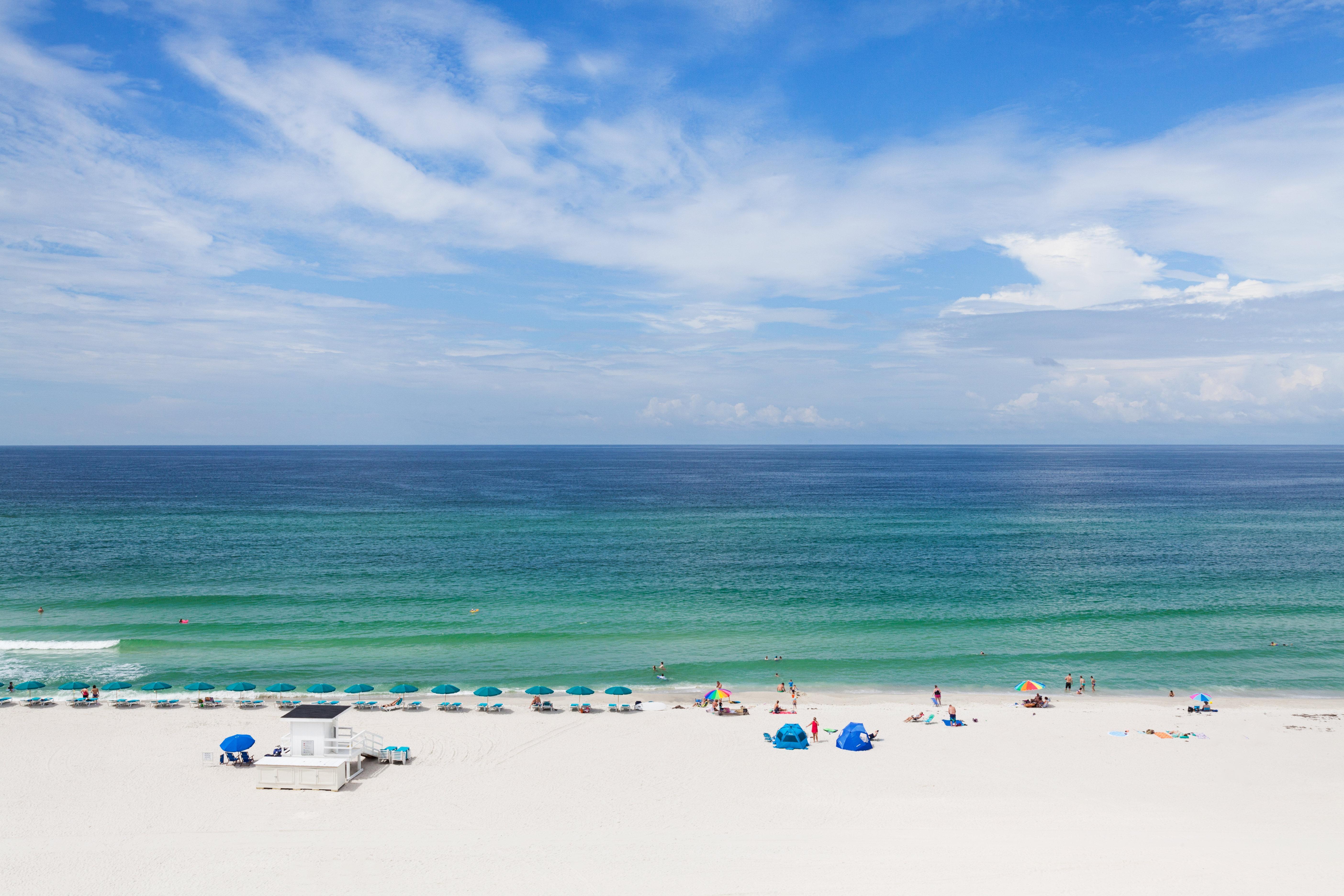 Holiday Inn Express & Suites Panama City Beach Beachfront By Ihg Exterior foto