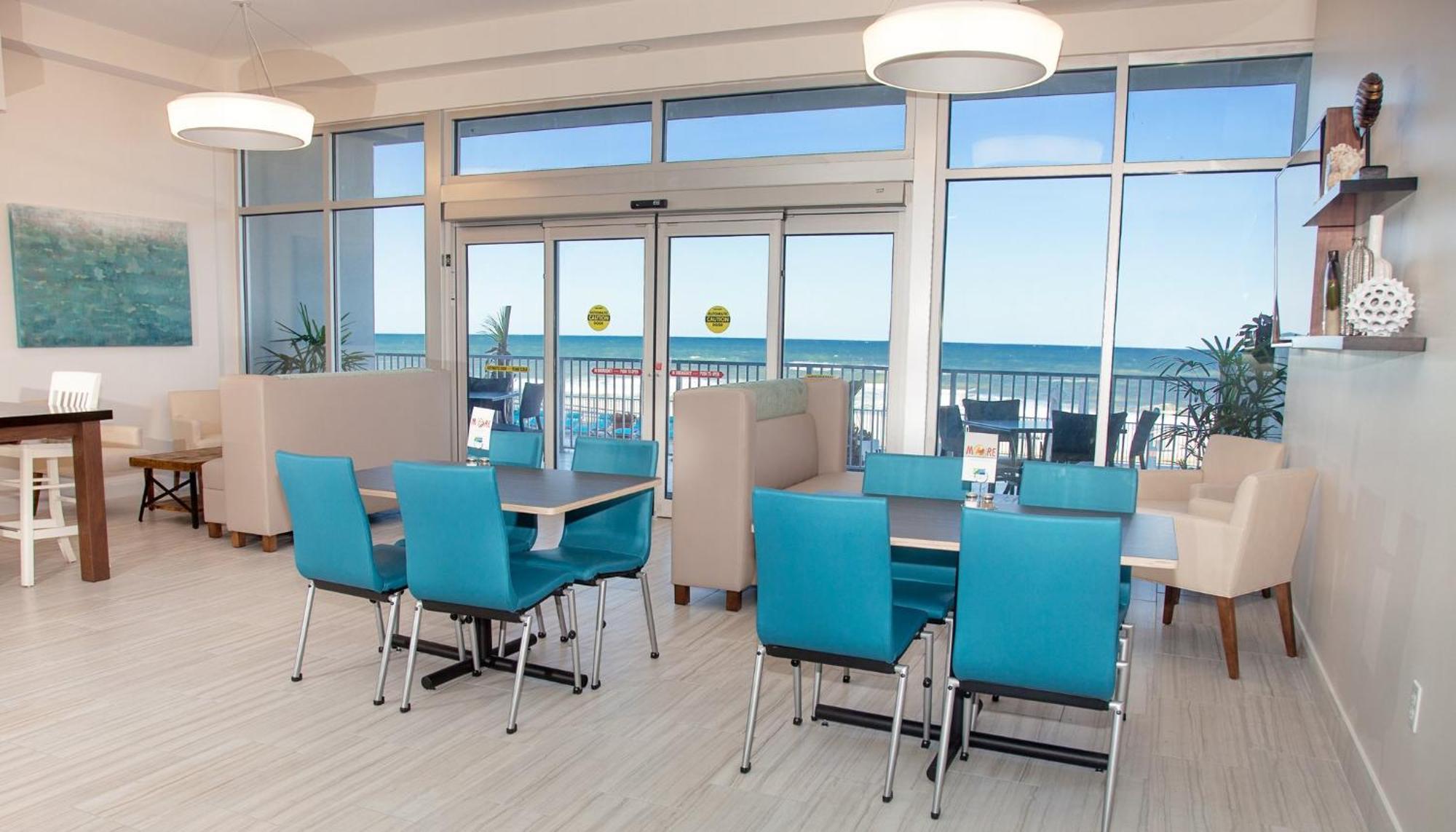 Holiday Inn Express & Suites Panama City Beach Beachfront By Ihg Exterior foto