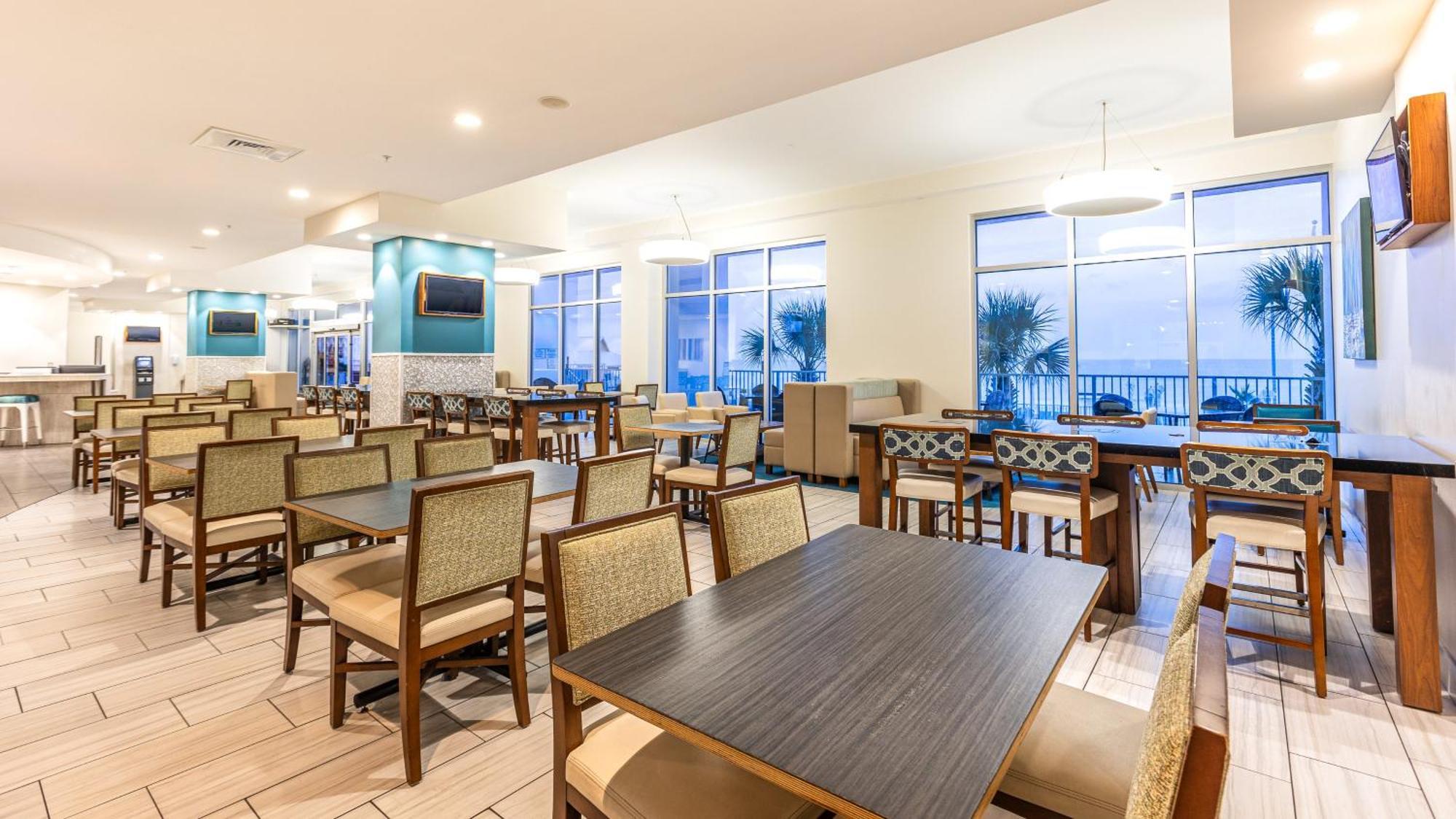 Holiday Inn Express & Suites Panama City Beach Beachfront By Ihg Exterior foto
